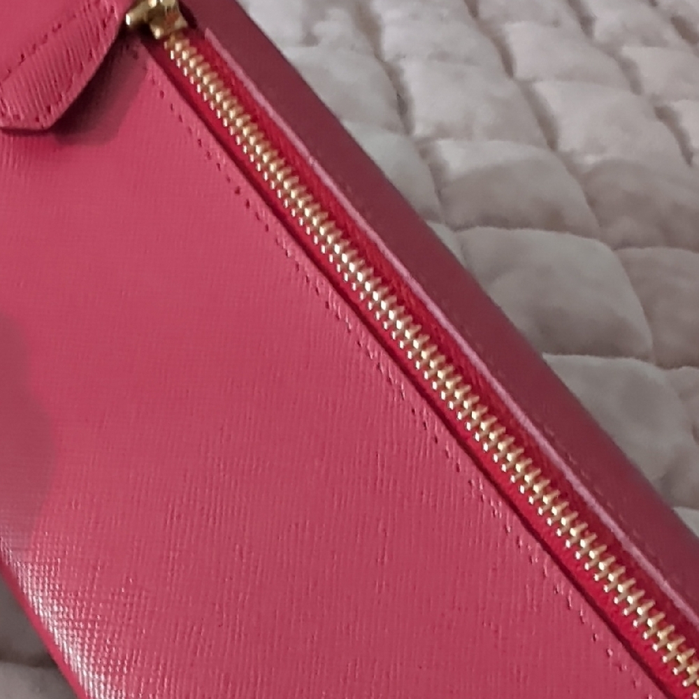 Prada Red Bow Continental Wallet with Gold Logo - Picture 5 of 6